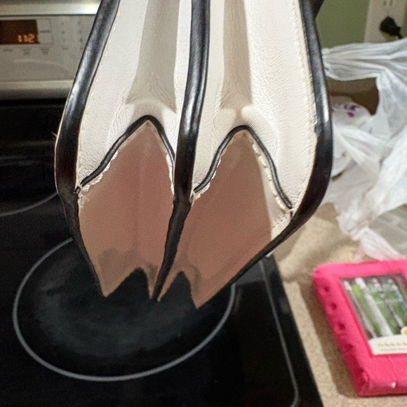 Tory Burch White and Gold Mini Bag - Picture 6 of 16